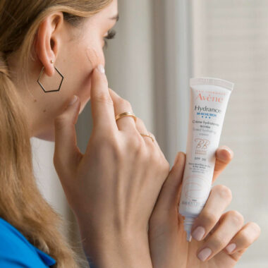 Spray protecteur visage : les indispensables pour une retouche nomade