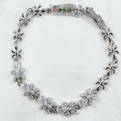 Bracelet "Jardin de Cristaux" en Acier Inoxydable Argenté – Fleurs et Cristaux Poires